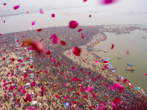 महाकुम्भ में मकर संक्रांति पर अखाड़ों के साथ अभी तक 2 करोड़ से अधिक लोगों ने किया दिव्य-भव्य अमृत स्नान