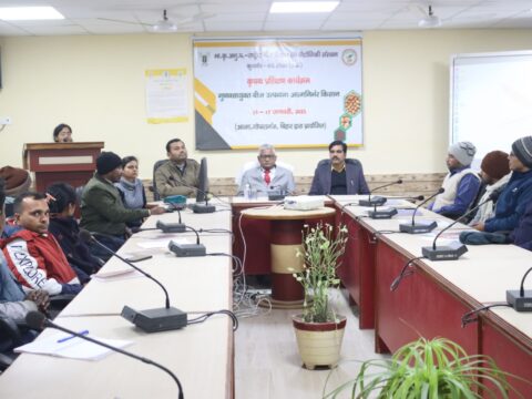 गोपालगंज बिहार से आए कृषकों ने राष्ट्रीय बीज विज्ञान एवं प्रौद्योगिकी संस्थान के कृषक प्रशिक्षण कार्यक्रम में प्रतिभाग किया