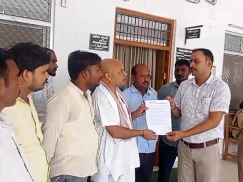 ड्रोन , चोरी की घटनाओं , फैल रही अफवाहों को लेकर चन्द्रमणि पाण्डेय ‘सुदामा’ ने डीएम को दिया सुझाव पत्र