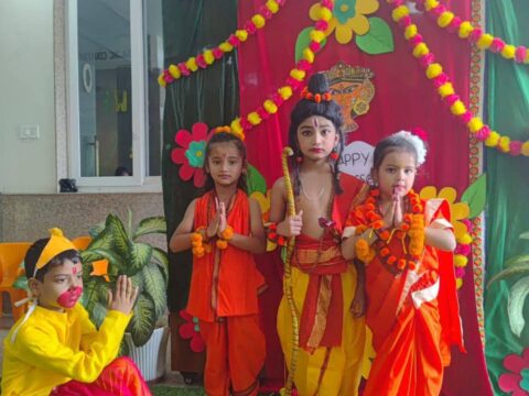 उर्मिला एजुकेशनल एकेडमी में हर्षोल्लास से मनाया गया दशहरा पर्व….