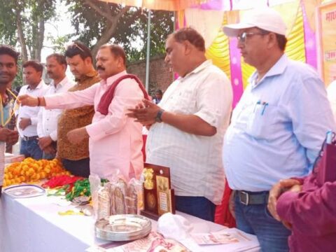 अनुशासन ही खिलाड़ियों को लक्ष्य तक ले जाता है- डा. अनिल मौर्य