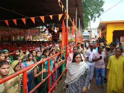 श्रद्धालुओं की सुविधा और सुरक्षा सर्वोच्च प्राथमिकता: जिलाधिकारी